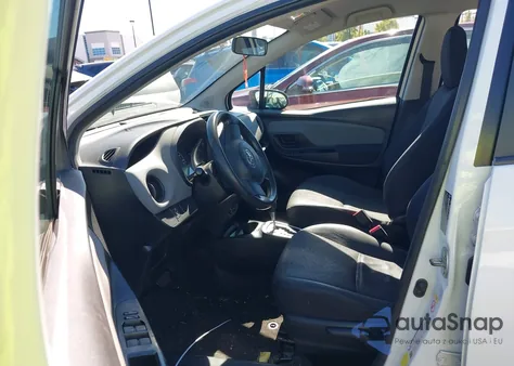 2015 Toyota Yaris L z USA, uszkodzony, nr VIN VNKKTUD31FA042277